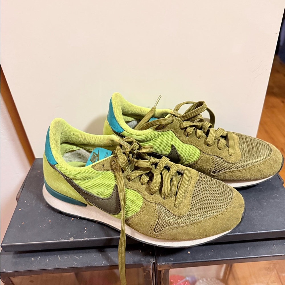 Nike Green and Blue Sneakers